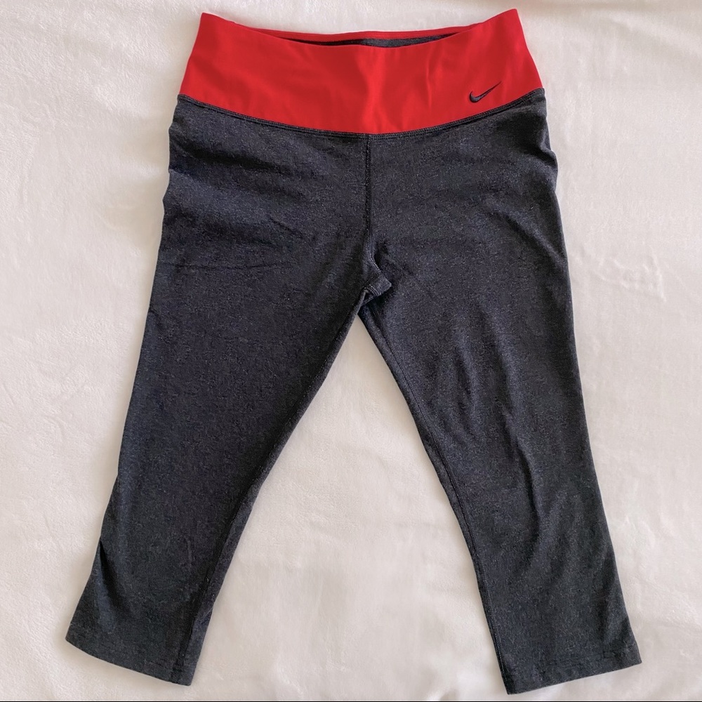 NWOT Nike dry fit short leggings